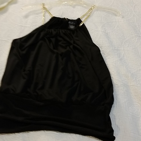 Blk top - Picture 1 of 3